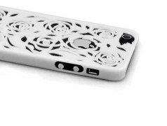 Coque ROSE 3D blanche pour iPhone 5