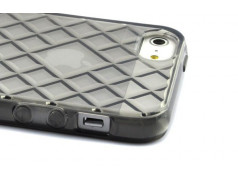 Coque TRIANGLE STILE noire pour iPhone 5