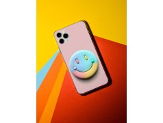 Coque Smiley rainbow en gel pour iPhone 15 Pro